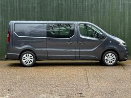 Renault Trafic 2.0 dCi ENERGY 30 Sport Crew Van EDC LWB Euro 6 (s/s) 6dr at 21th