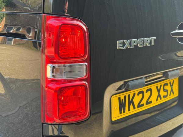 Peugeot Expert 2.0 BlueHDi 1400 Professional Premium Standard Panel Van MWB Euro 6 (s/s) 6dr