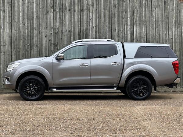 Nissan Navara 2.3 dCi Tekna Auto 4WD Euro 6 4dr