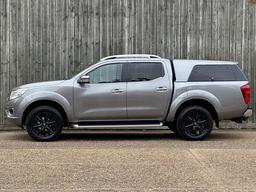 Nissan Navara 2.3 dCi Tekna Auto 4WD Euro 6 4dr at 9th