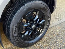 Nissan Navara 2.3 dCi N-Guard Auto 4WD Euro 6 4dr at 40th
