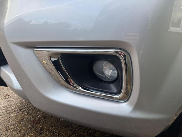 Nissan Navara 2.3 dCi Tekna Auto 4WD Euro 6 4dr