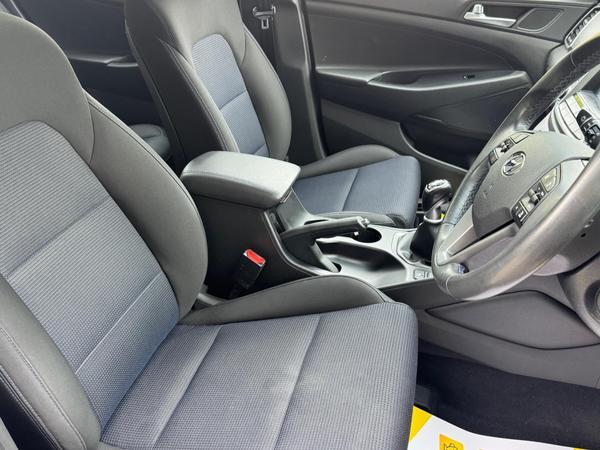 Hyundai TUCSON 1.7 CRDi Blue Drive SE Nav Euro 6 (s/s) 5dr