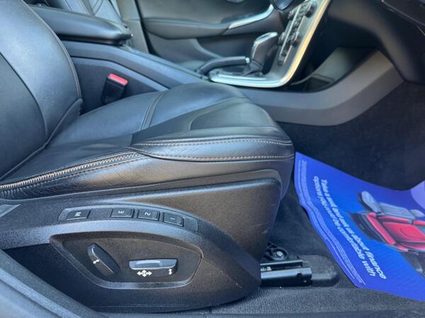 Volvo V40 Cross Country 1.5 T3 Pro Auto Euro 6 (s/s) 5dr