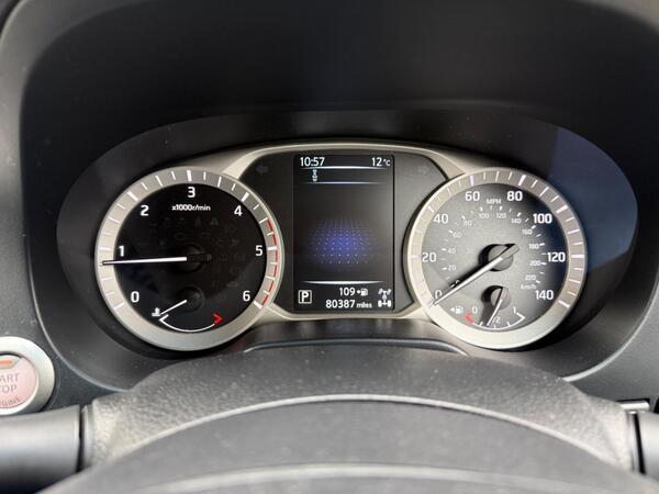 Nissan Navara 2.3 dCi Tekna Auto 4WD Euro 6 4dr