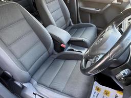Volkswagen Touran 1.6 TDI SE Euro 5 5dr at 22th