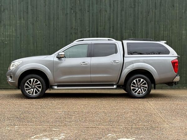 Nissan Navara 2.3 dCi Tekna Auto 4WD Euro 6 4dr
