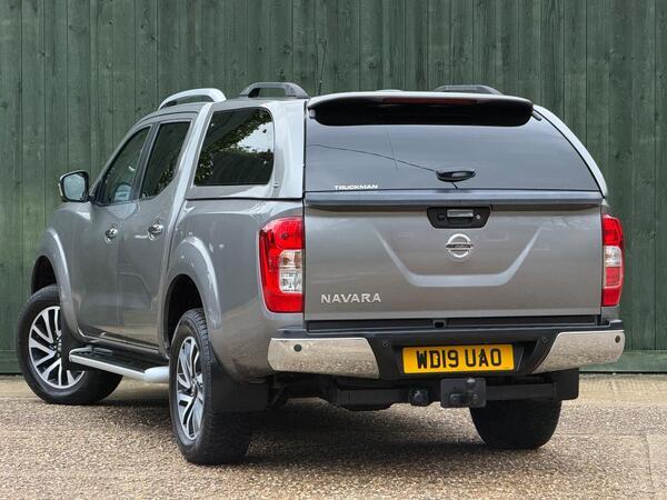 Nissan Navara 2.3 dCi Tekna Auto 4WD Euro 6 4dr