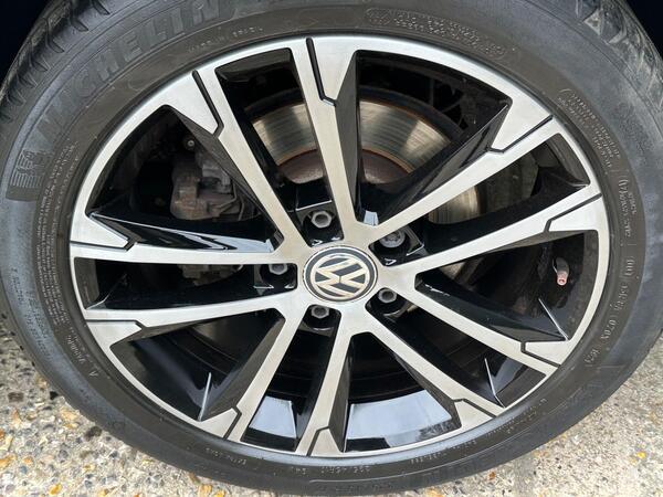 Volkswagen Golf 1.5 TSI EVO R-Line DSG Euro 6 (s/s) 5dr