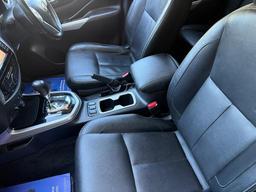 Nissan Navara 2.3 dCi Tekna Auto 4WD Euro 6 4dr at 13th