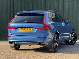 Volvo XC60 2.0 D4 R-Design Auto Euro 6 (s/s) 5dr at 28th