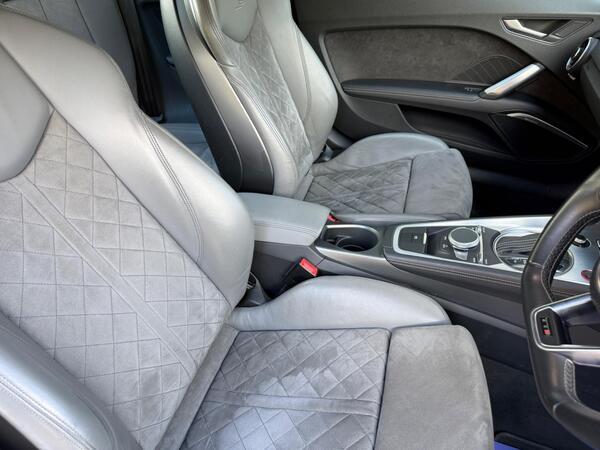 Audi TTS 2.0 TFSI S Tronic quattro Euro 6 (s/s) 3dr