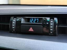 Toyota Hilux 2.8 D-4D Invincible X Auto 4WD Euro 6 (s/s) 4dr at 15th