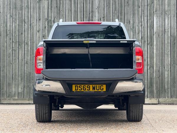 Nissan Navara 2.3 dCi Tekna Auto 4WD Euro 6 4dr