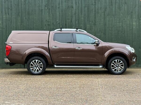 Nissan Navara 2.3 dCi Tekna 4WD Euro 6 (s/s) 4dr