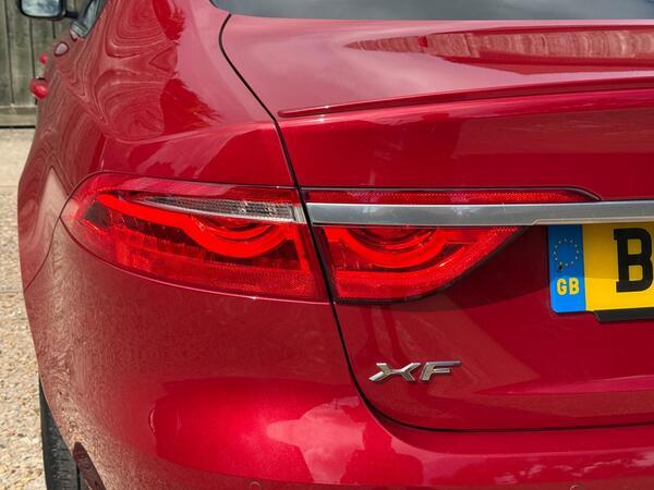 Jaguar XF 2.0d R-Sport Auto Euro 6 (s/s) 4dr