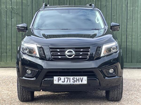 Nissan Navara 2.3 dCi N-Guard Auto 4WD Euro 6 4dr