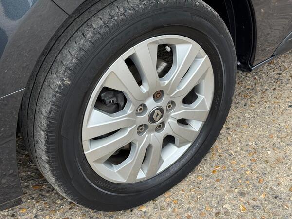 Renault Trafic 2.0 dCi Blue LL30 Sport Crew Van L2 H1 Euro 6 (s/s) 6dr