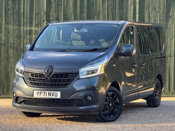 Renault Trafic 2.0 dCi ENERGY 28 Black Edition EDC SWB Standard Roof Euro 6 (s/s) 5dr
