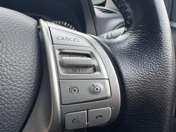 Nissan Navara 2.3 dCi Tekna Auto 4WD Euro 6 4dr