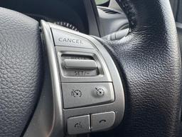 Nissan Navara 2.3 dCi Tekna Auto 4WD Euro 6 4dr at 18th