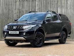 Mitsubishi L200 2.4 DI-D DC Barbarian Black Auto 4WD Euro 6 4dr (Roll Top) at 7th