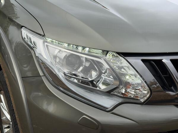 Mitsubishi L200 2.4 DI-D DC Warrior 4WD Euro 6 4dr