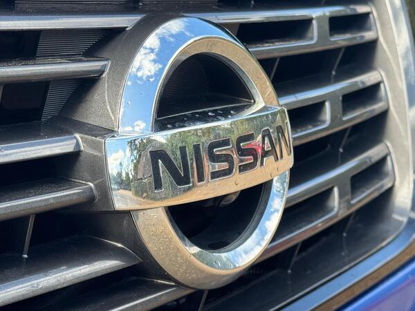 Nissan Navara 2.3 dCi N-Guard Auto 4WD Euro 6 4dr