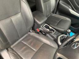 Nissan Navara 2.3 dCi Tekna 4WD Euro 6 (s/s) 4dr at 4th