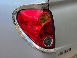 Mitsubishi L200 2.5 DI-D Barbarian 4WD Euro 5 4dr (LB) at 38th