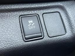 Nissan Navara 2.3 dCi Tekna 4WD Euro 6 (s/s) 4dr at 39th
