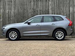 Volvo XC60 2.0 B5 MHEV Momentum Auto Euro 6 (s/s) 5dr at 13th