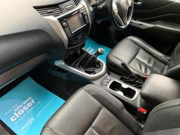 Nissan Navara 2.3 dCi Tekna 4WD Euro 6 (s/s) 4dr at 31th