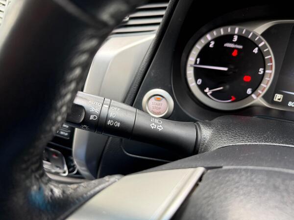 Nissan Navara 2.3 dCi Tekna Auto 4WD Euro 6 4dr