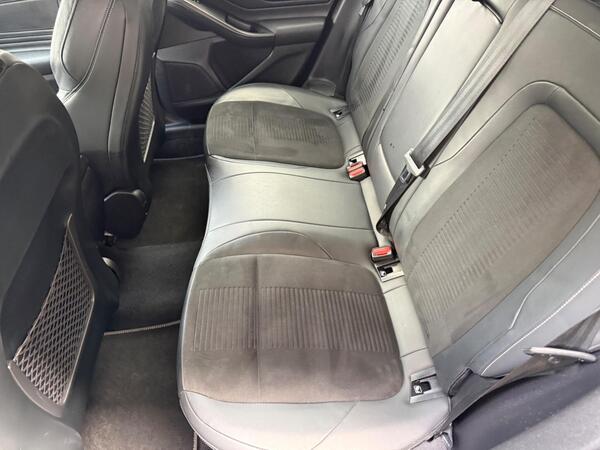 Ford Focus 2.3T EcoBoost ST Euro 6 (s/s) 5dr