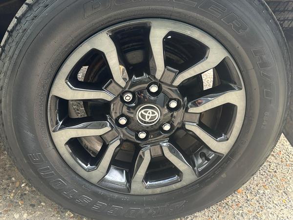 Toyota Hilux 2.8 D-4D Invincible X 4WD Euro 6 (s/s) 4dr