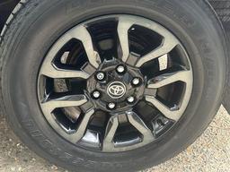 Toyota Hilux 2.8 D-4D Invincible X 4WD Euro 6 (s/s) 4dr at 29th