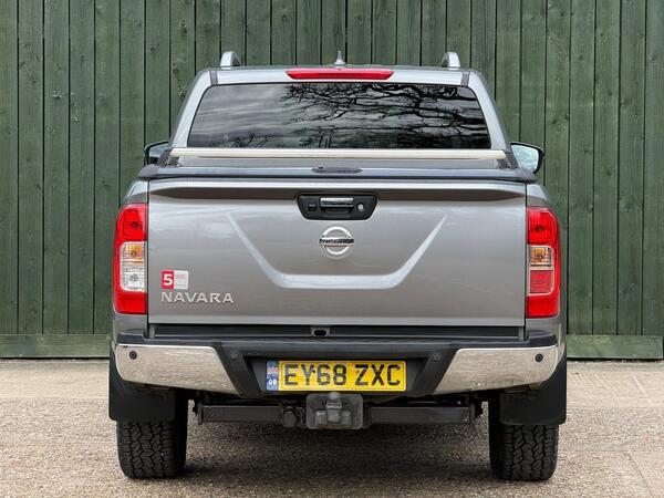 Nissan Navara 2.3 dCi Tekna Auto 4WD Euro 6 4dr