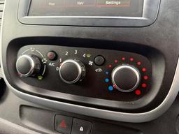 Renault Trafic 2.0 dCi ENERGY 30 Sport Nav Crew Van LWB Euro 6 (s/s) 6dr at 18th