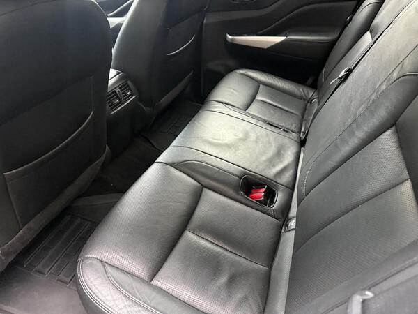 Nissan Navara 2.3 dCi Tekna 4WD Euro 6 (s/s) 4dr