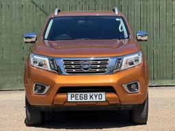 Nissan Navara 2.3 dCi Tekna Auto 4WD Euro 6 4dr at 5th