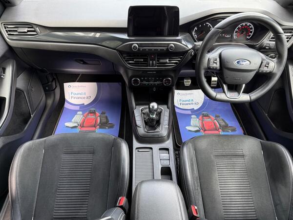 Ford Focus 2.3T EcoBoost ST Euro 6 (s/s) 5dr