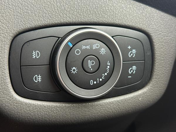 Ford Transit Connect 1.5 240 EcoBlue Limited L2 Euro 6 (s/s) 5dr