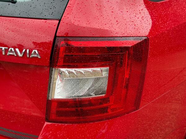 Skoda Octavia 2.0 TDI Elegance Euro 5 (s/s) 5dr