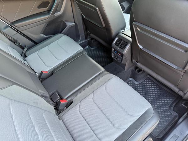 Volkswagen Tiguan 2.0 TDI R-Line Tech DSG 4Motion Euro 6 (s/s) 5dr