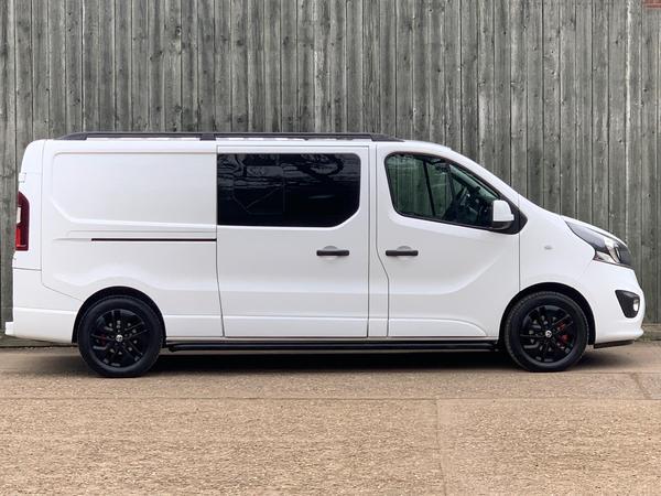 Vauxhall Vivaro 1.6 CDTi 2900 BiTurbo ecoTEC Limited Edition Nav Crew Van L2 H1 Euro 6 (s/s) 5dr (6 Seat)