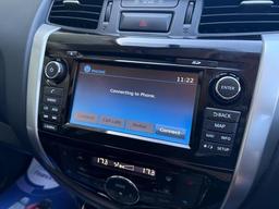 Nissan Navara 2.3 dCi Tekna Auto 4WD Euro 6 4dr at 17th