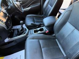 Nissan Navara 2.3 dCi Tekna 4WD Euro 6 (s/s) 4dr at 14th