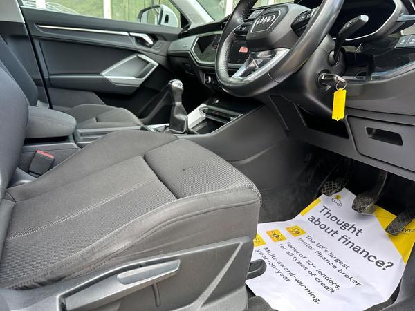 Audi Q3 1.5 TFSI CoD 35 Sport Euro 6 (s/s) 5dr