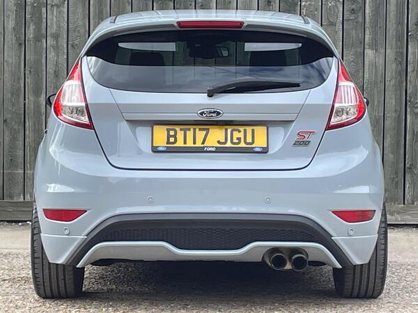 Ford Fiesta 1.6T EcoBoost ST-200 Euro 6 3dr
